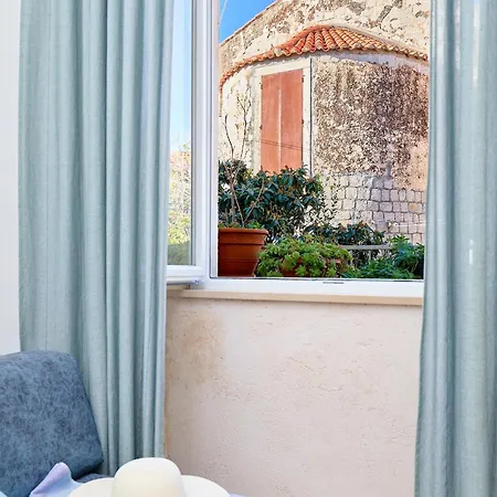 Apartment Stone Whisper 1